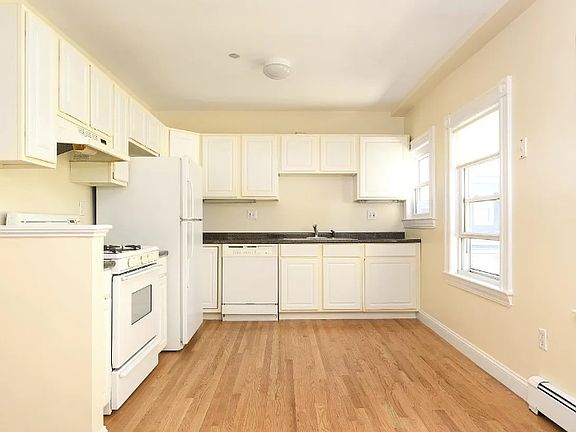 5th image of 31 Roberts Rd #2