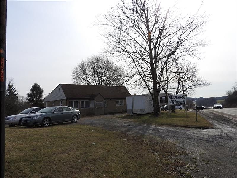 2nd image of 910 Pittsburgh Rd