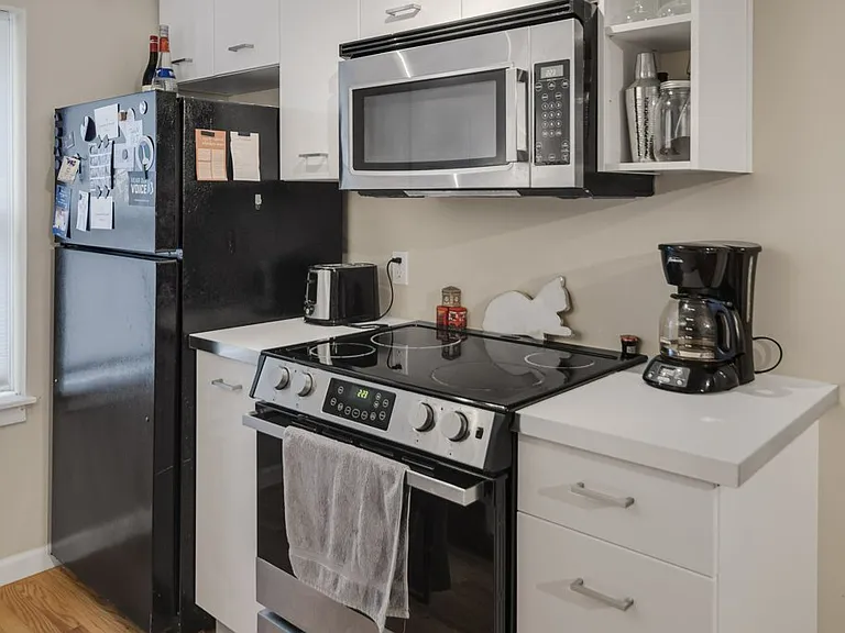 233 Forest Home Dr — Photo 5
