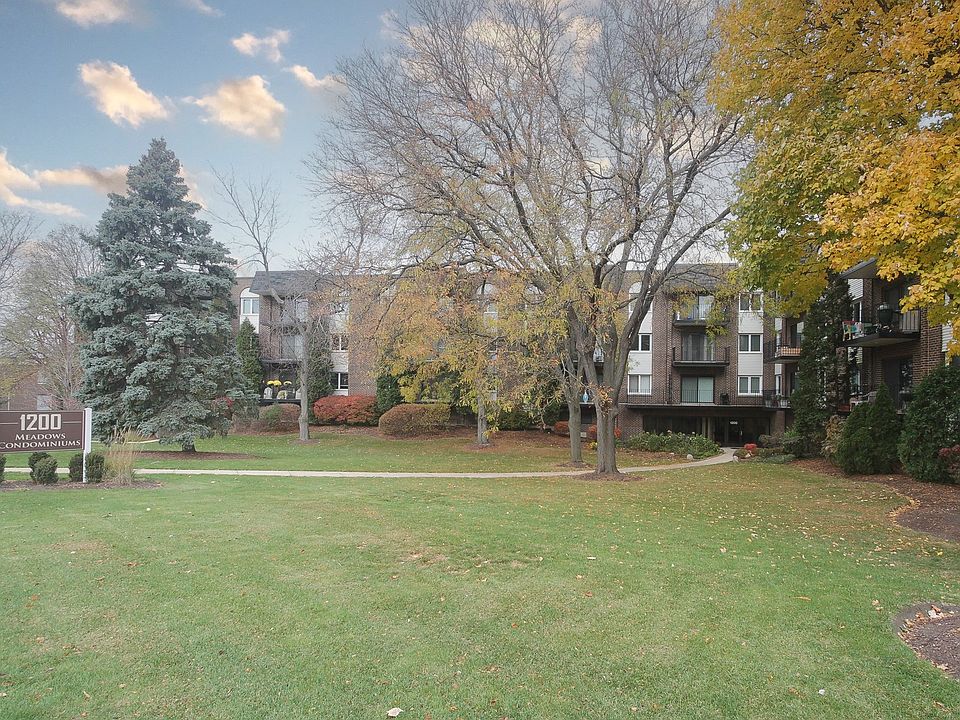 1st image of 1200 W Northwest Hwy APT 204