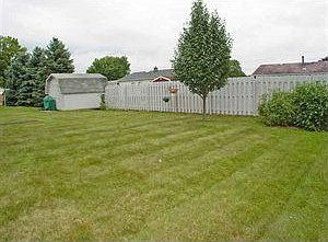 3rd image of 951 Donegal Dr E