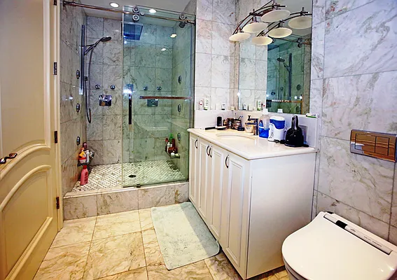 Sold by City Express Realty LLC | media 7