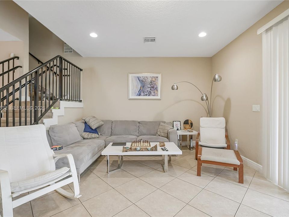 1st image of 1111 NW 1st Ave #0