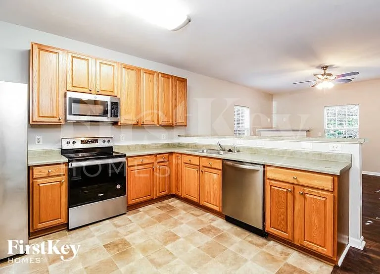 1103 Birkdale Dr — Photo 4