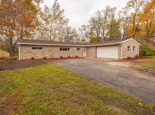 735 Cumnock Rd, Olympia Fields, IL 60461