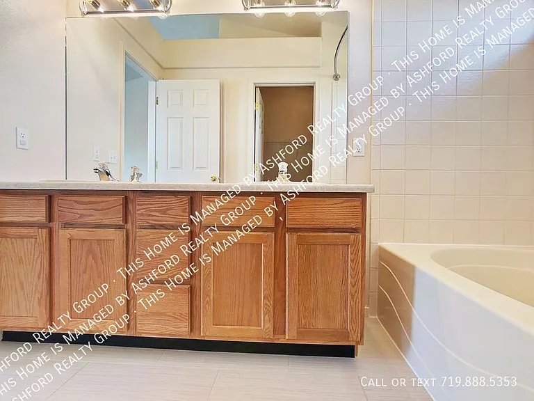 3314 Castellon Dr — Photo 21
