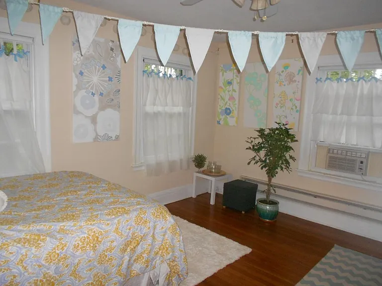 4822 Roland Ave #2 — Photo 9