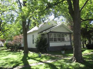 701 E 10th St, Centralia, IL 62801