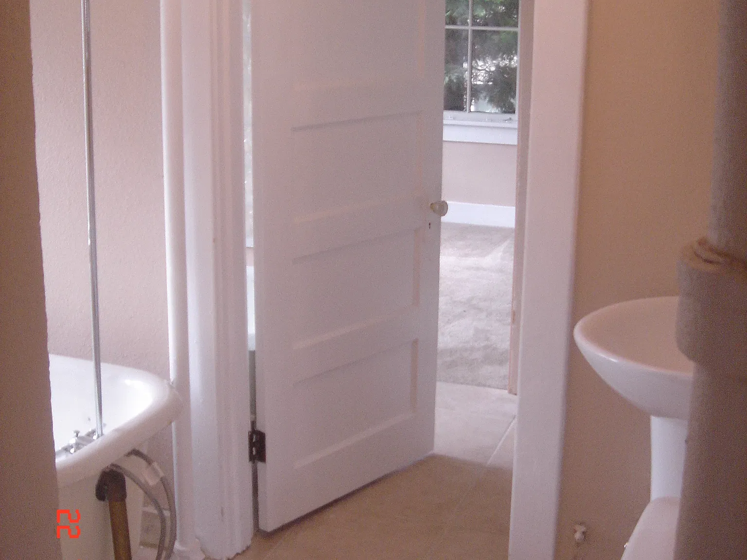 6 bed, 2200 sqft, $875 — Photo 4