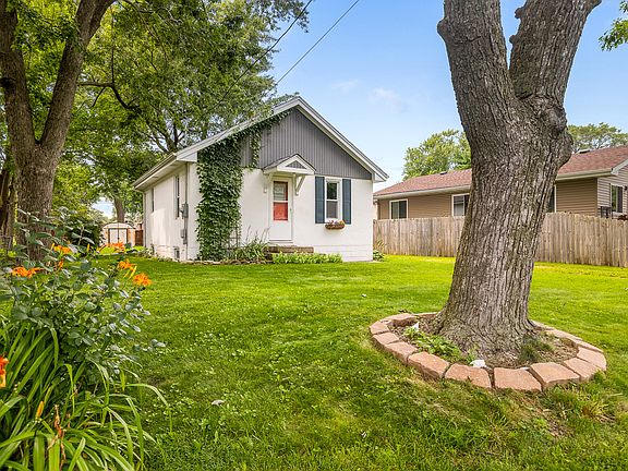 3rd image of 7618 Borodell St
