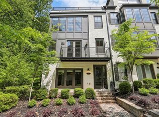 140 Ridgely Ct, Sandy Springs, GA 30342