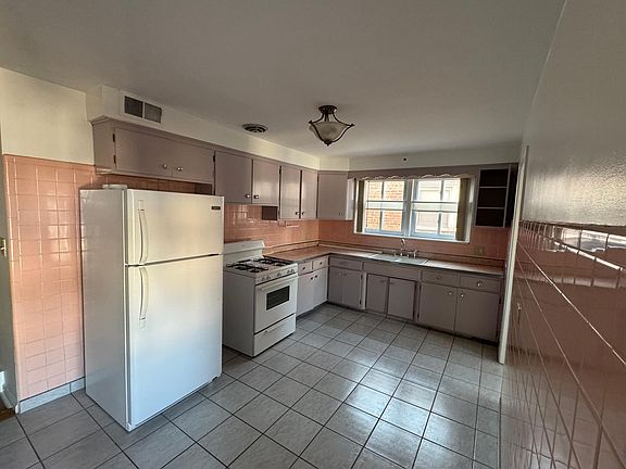 4th image of 5746 N Kimball Ave
