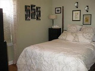 4th image of 2656 W Ainslie St