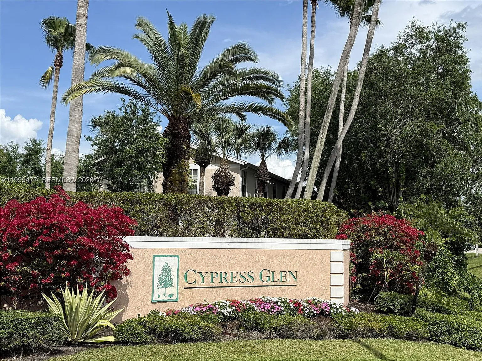 Cypress Glen Village — Photo 3
