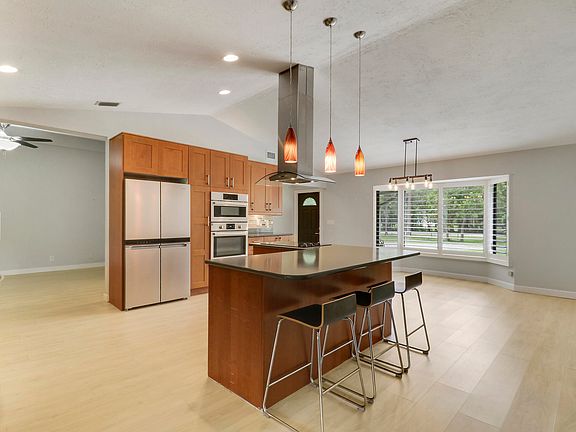 5th image of 10173 N 150th Ct Court N