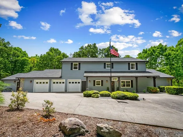 940 Knollwood Rd, Mineral Bluff, GA 30559
