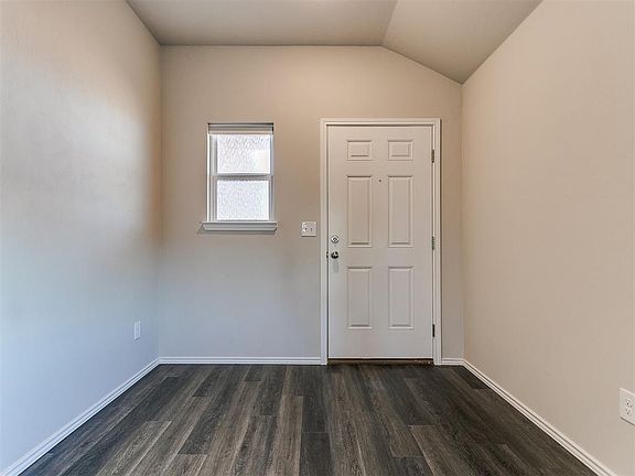 4th image of 11920 Annette Dr