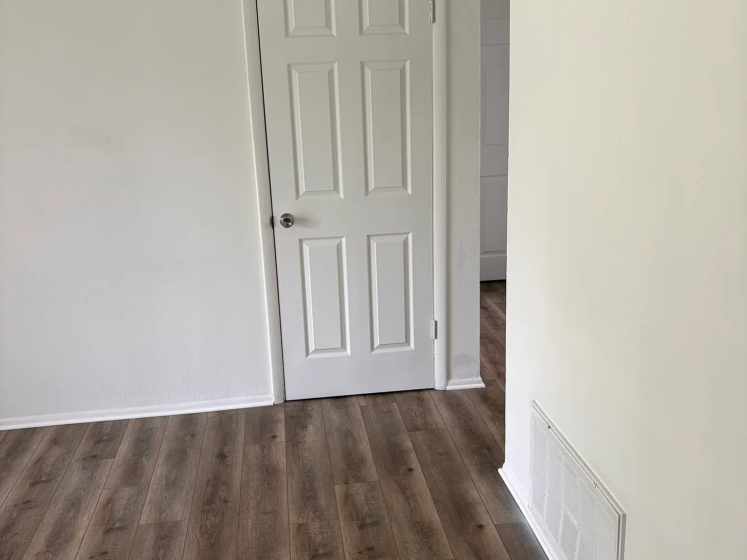 2 bed, 1000 sqft, $1,200 — Photo 4