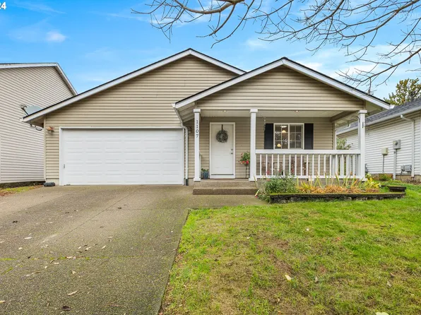 1107 E Sunset Dr, Newberg, OR 97132