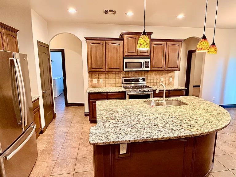 15904 Layne Ct — Photo 3