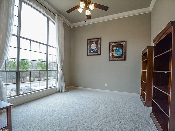 5th image of 2903 Sweetgrass Dr