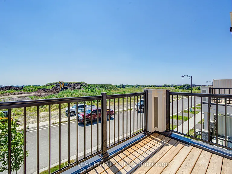 44 Azure Dr — Photo 29