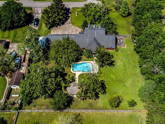 2nd image of 13203 Lynn Ln