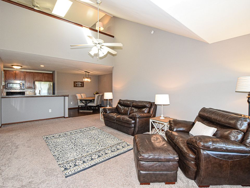 2nd image of 2849 W Drexel Ave Unit 615
