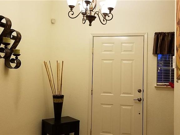 3rd image of 2537 Redfield Dr