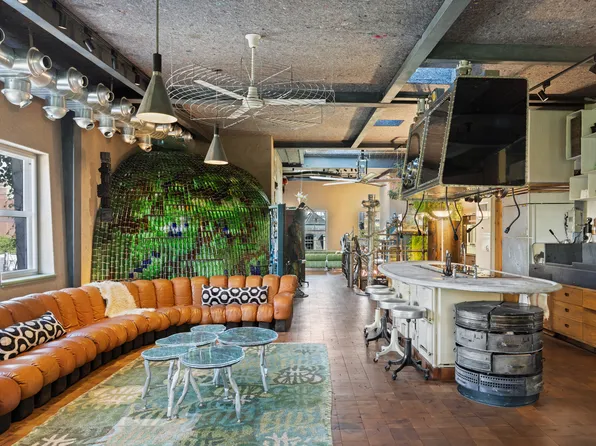 527 Hudson Street image 9 of 24