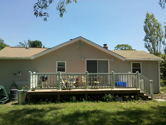 2nd image of 107 Ingell St