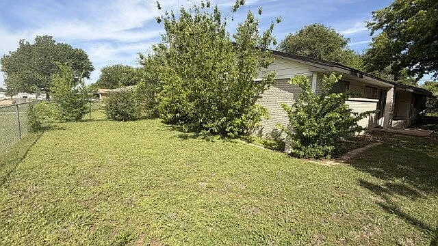 401 NW 81st St — Photo 1