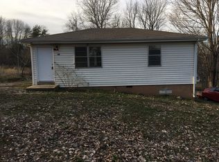 210 Grandview Dr, Red Boiling Springs, TN 37150