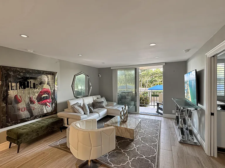 2000 S Ocean Blvd — Photo 10