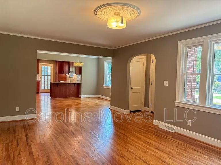 46 Long Forest Dr — Photo 6