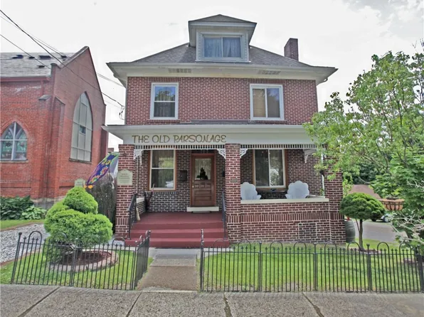 156 Siberian Ave, Leechburg, PA 15656