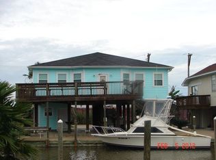 22 Kingfish Ln, Freeport, TX 77541