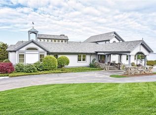 51 Sea Ridge Dr, Saunderstown, RI 02874