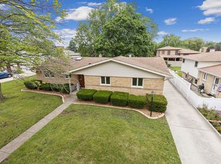 15W614 Patricia Ln, Elmhurst, IL 60126