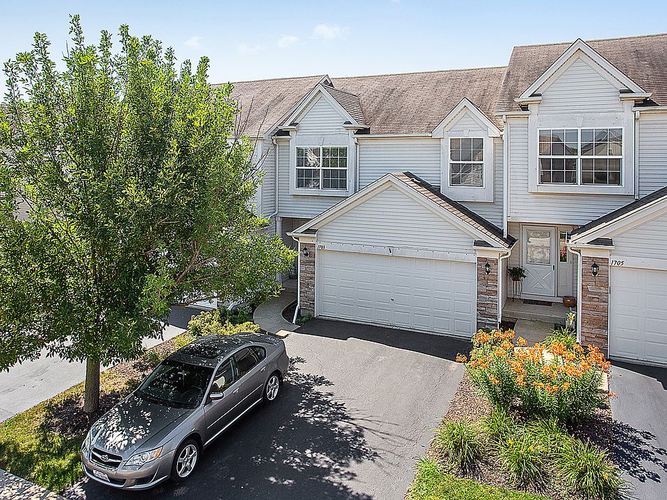 1st image of 1703 Fieldstone Dr S