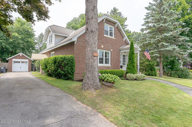 4th image of 1149 Highland Park Rd