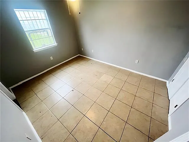 351 Glen Della Dr — Photo 8