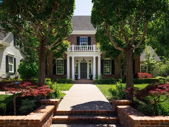 11 Brooktree Dr, Danville, CA 94506