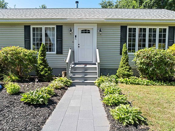 3rd image of 81 Lynnewood Road
