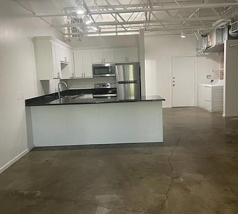 4th image of 101 S Walton St Suite 218