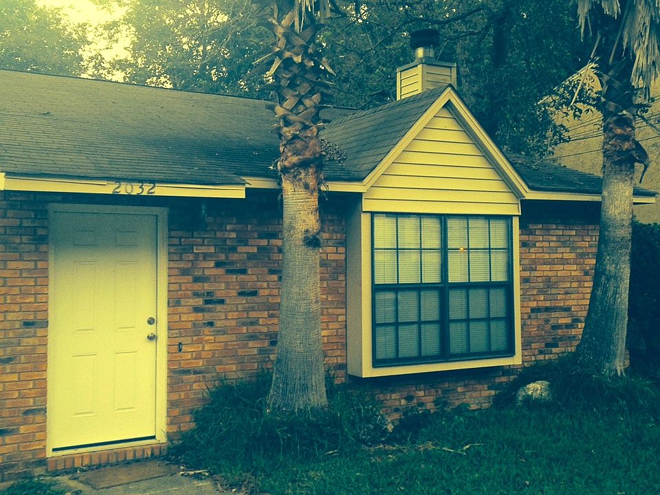 1st image of 2032 Pecan Ct