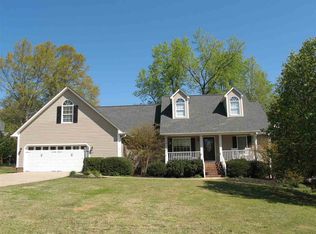 327 Jacob Creek Dr, Inman, SC 29349