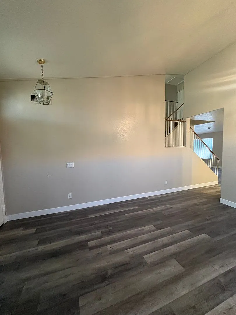Available Now In Fantastic Chandler Location In Silverton Ranch — Photo 4