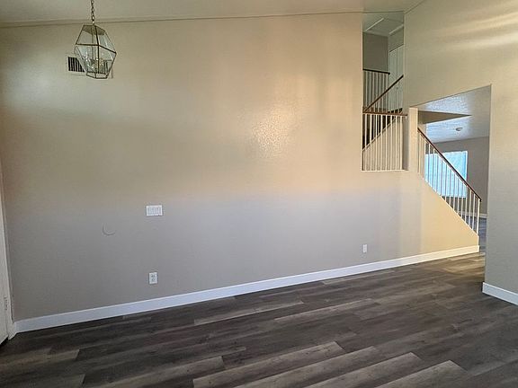 4th image of 1782 W Springfield Way