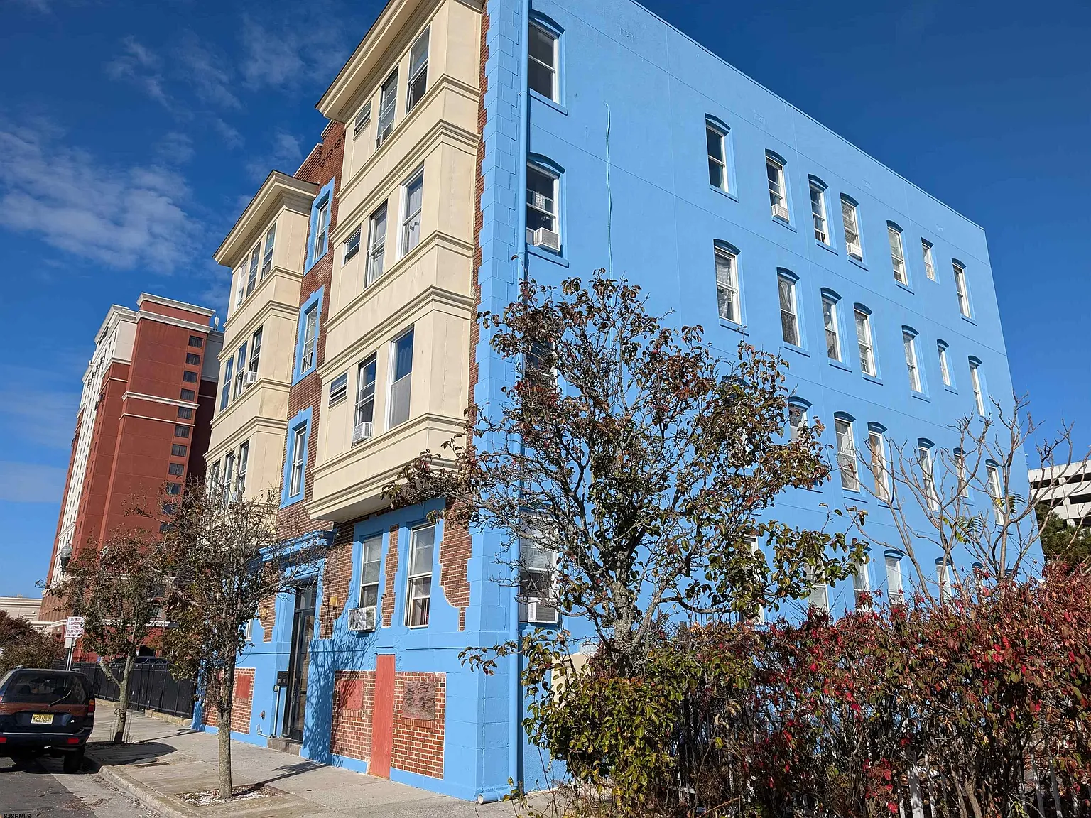 Studio, 1.0 bath, $1,250 — Photo 2
